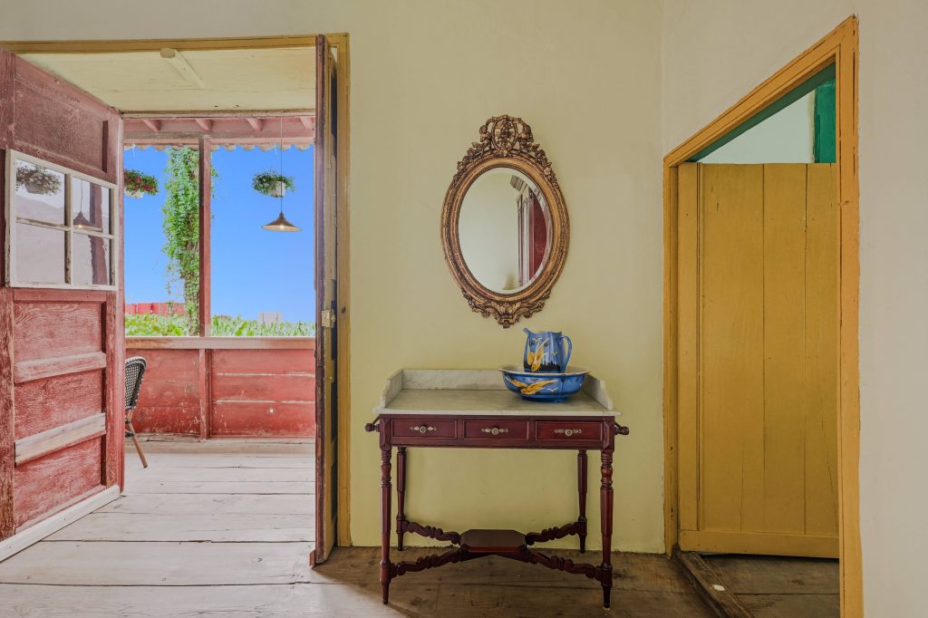 Nº6 Deluxe Family Suite with Sea View